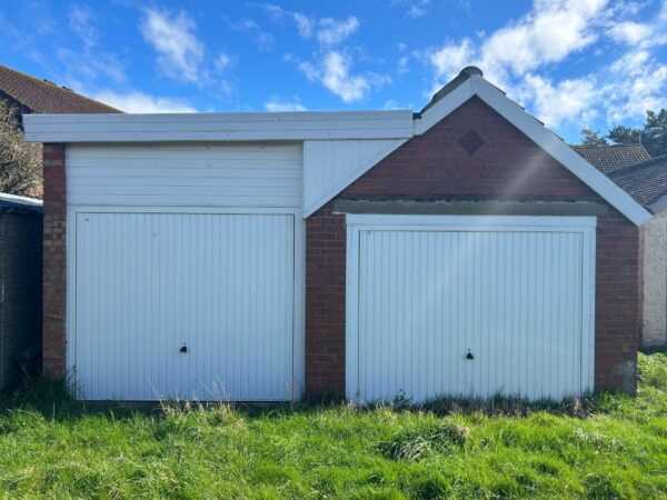 Garages at North Foreland Drive, Skegness, Lincolnshire, PE25 1QT