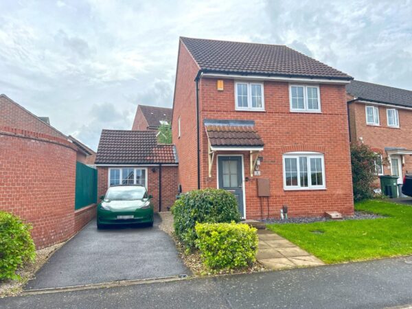 May Drive, Glenfield, Leicester, LE3 8HT