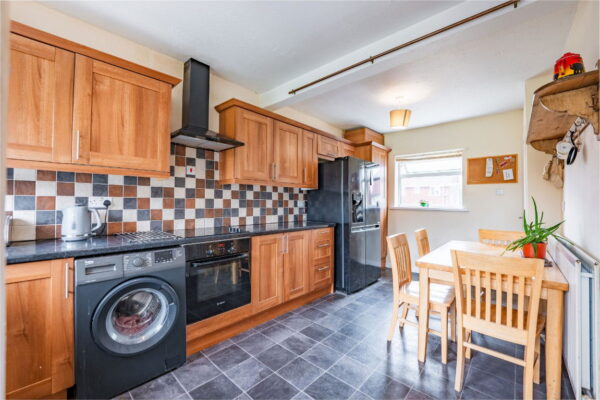 Southend, Grassmoor, Chesterfield, Derbyshire, S42 5EY