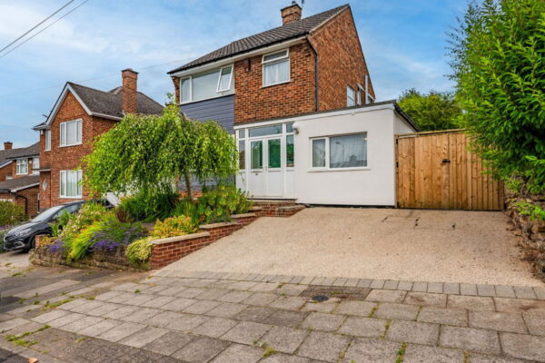 Walsingham Road, Woodthorpe, Nottingham, NG5 4NR