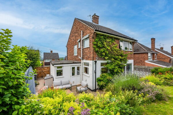 Walsingham Road, Woodthorpe, Nottingham, NG5 4NR