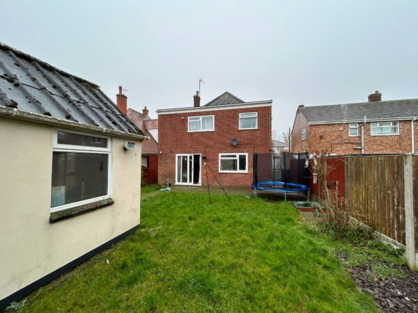 Roseberry Avenue, Skegness, Lincolnshire, PE25 3HA