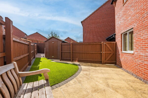 Alnwick Way, Grantham, Lincolnshire, NG31 8UJ