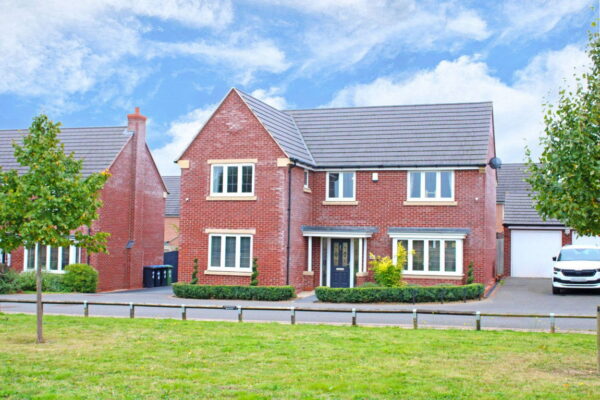 Dodgson Close, Cawston, Rugby, CV22