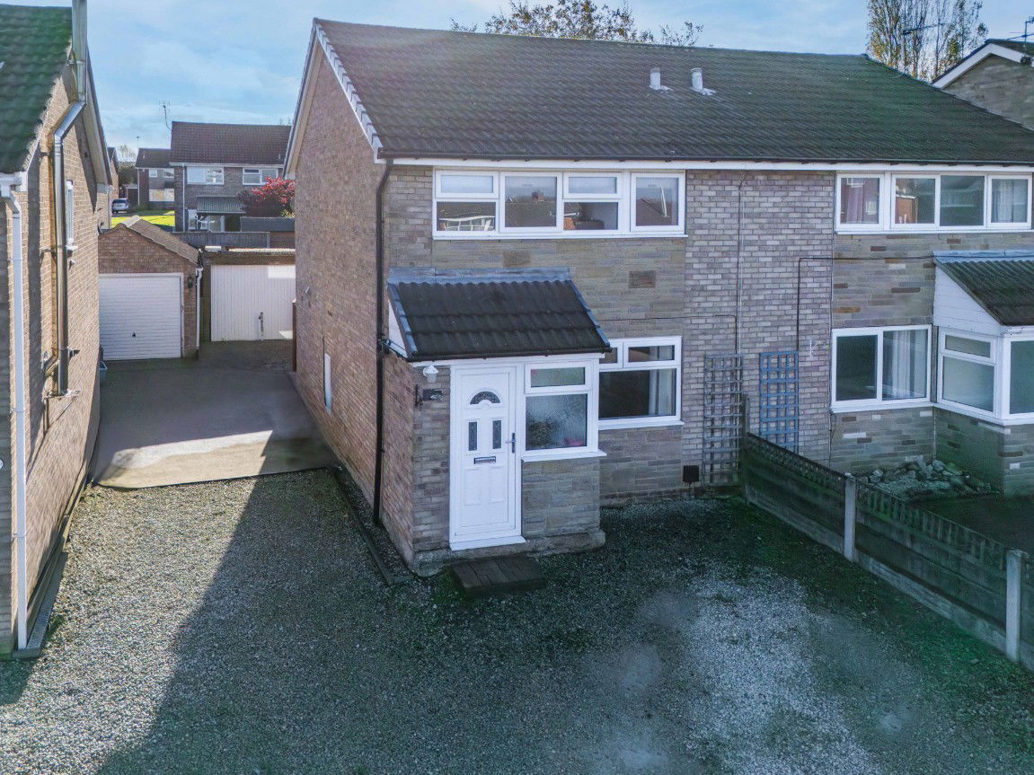 Cornwall Drive, Grassmoor, Chesterfield, Derbyshire, S42 5DX