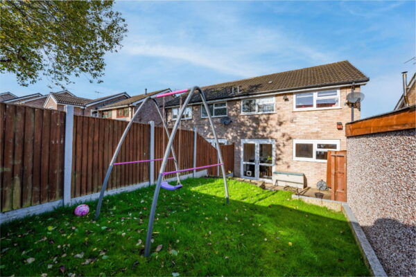 Cornwall Drive, Grassmoor, Chesterfield, Derbyshire, S42 5DX