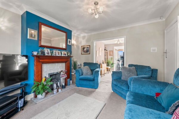 Mansfield Road, Sutton-in-ashfield, Nottinghamshire, NG17 4HS