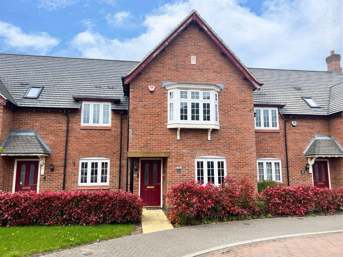 Irvine Crescent, Lubbesthorpe, Leicester, Leicestershire, LE19 4BT