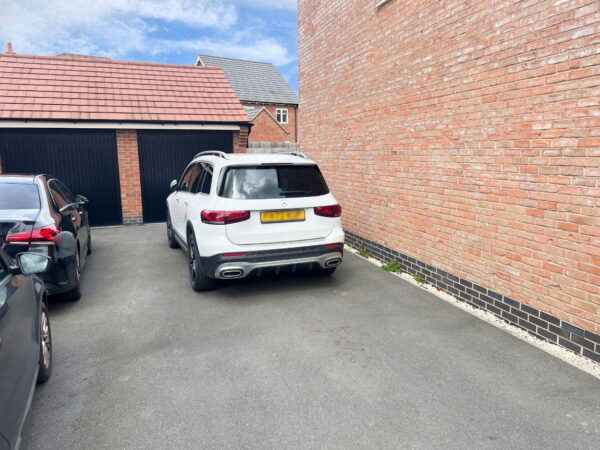 Irvine Crescent, Lubbesthorpe, Leicester, Leicestershire, LE19 4BT