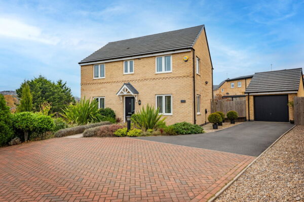 Corbett Chase, Gedling, Nottingham, NG4 4LU