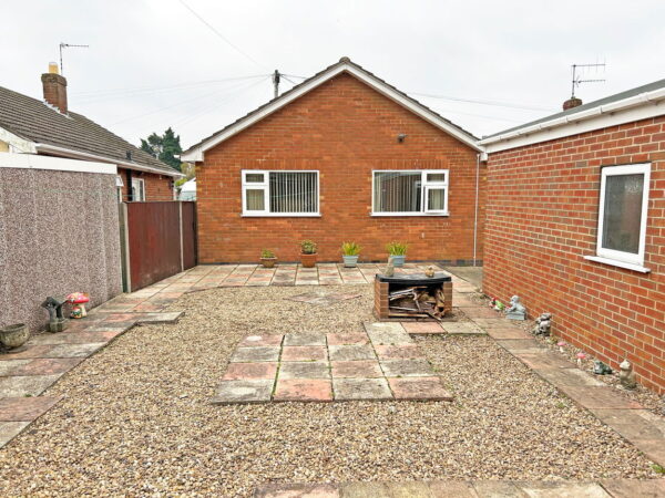 Dutton Avenue, Skegness, Lincolnshire, PE25 2HR