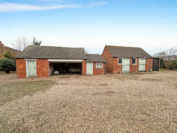 South Grange, Main Road, Utterby, Louth, Lincolnshire, LN11 0TQ