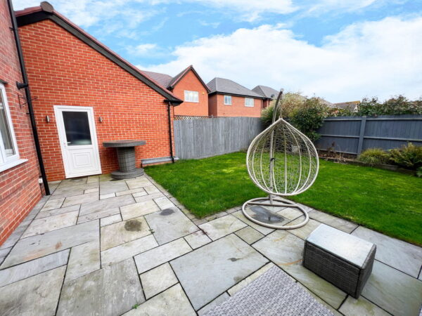 Bishop Close, Hugglescote, Coalville, LE67 2EN