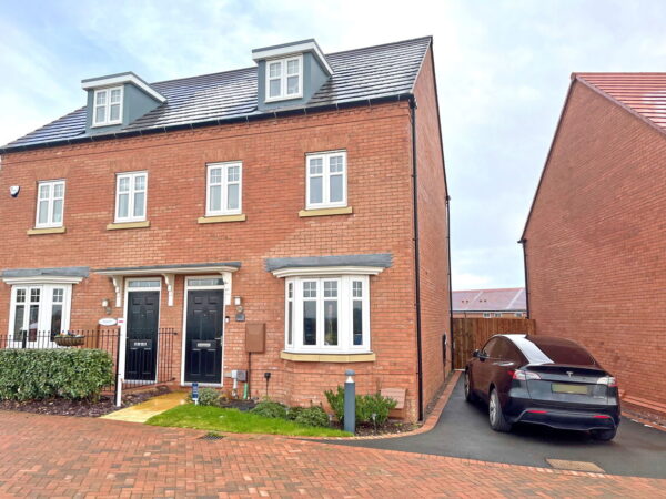 Redlands Road, Thorpebury in The Limes, Leicester, LE7 3QP