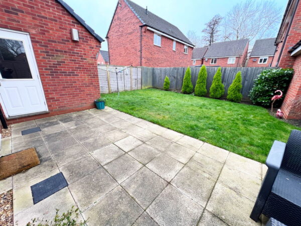 Mallard Close, Leicester, LE2 8DY